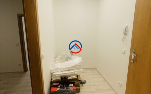 Pronájem bytu 2+kk s balkonem a garáži, klimatizace, Olomouc
