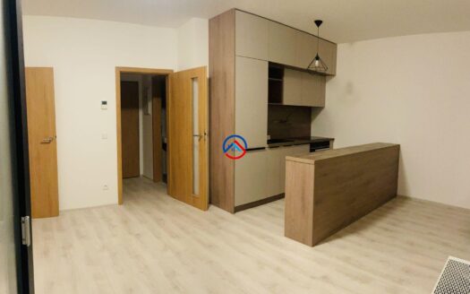 Pronájem bytu 2+kk s balkonem a garáži, klimatizace, Olomouc