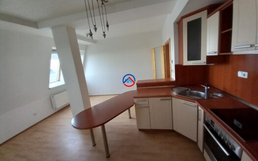 Nájem bytu 2+kk…Bacherova 15