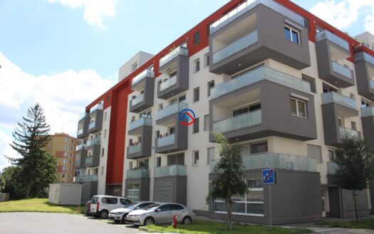 Pronájem nadstandardního  zařízeného bytu 3+kk (64 m) s terasou v novostavbě v blízkosti centra