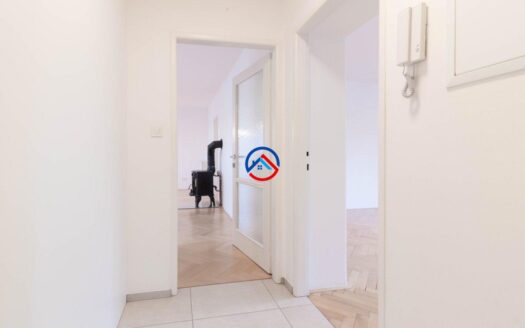 Nadstandardně zrekonstruovaný byt 3+kk (69,8m2, sklep 45m2) v oblíbené části Olomouce Neředín,