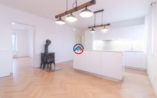 Nadstandardně zrekonstruovaný byt 3+kk (69,8m2, sklep 45m2) v oblíbené části Olomouce Neředín,