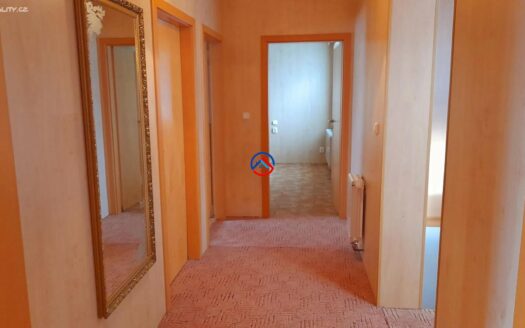 Pronájem 4+1 167 m2, se zahradou 1226 m2