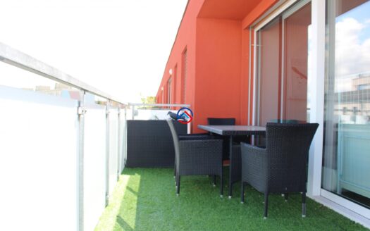 Pronájem nadstandardního zařízeného bytu 3+kk (64 m) s terasou v novostavbě v blízkosti centra