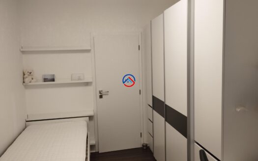 Pronájem nadstandardního zařízeného bytu 3+kk (64 m) s terasou v novostavbě v blízkosti centra