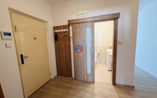 Pronájem bytu 2+1 57 m² Velehradská, Kroměříž