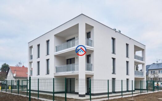 Prodej bytu vč. KUCHYNĚ, B2A 2kk s terasou, Brodek u Přerova