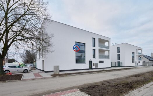 Pronájem vybaveného bytu 2+kk s terasou, A2C, Brodek u Přerova