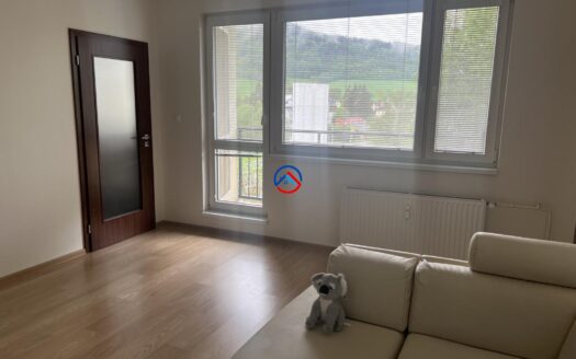 Pronájem zrekonstruovaného bytu 4+1 v Šumperku